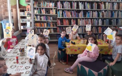 Učenici 1. b na radionici Ogranka Caprag Narodne knjižnice